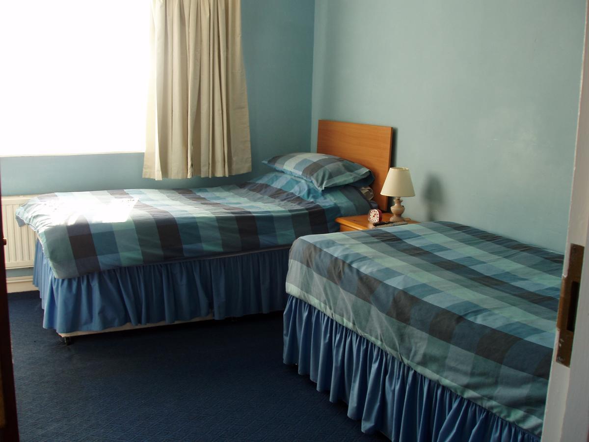 Hotel The Windsor Haverfordwest Zewnętrze zdjęcie