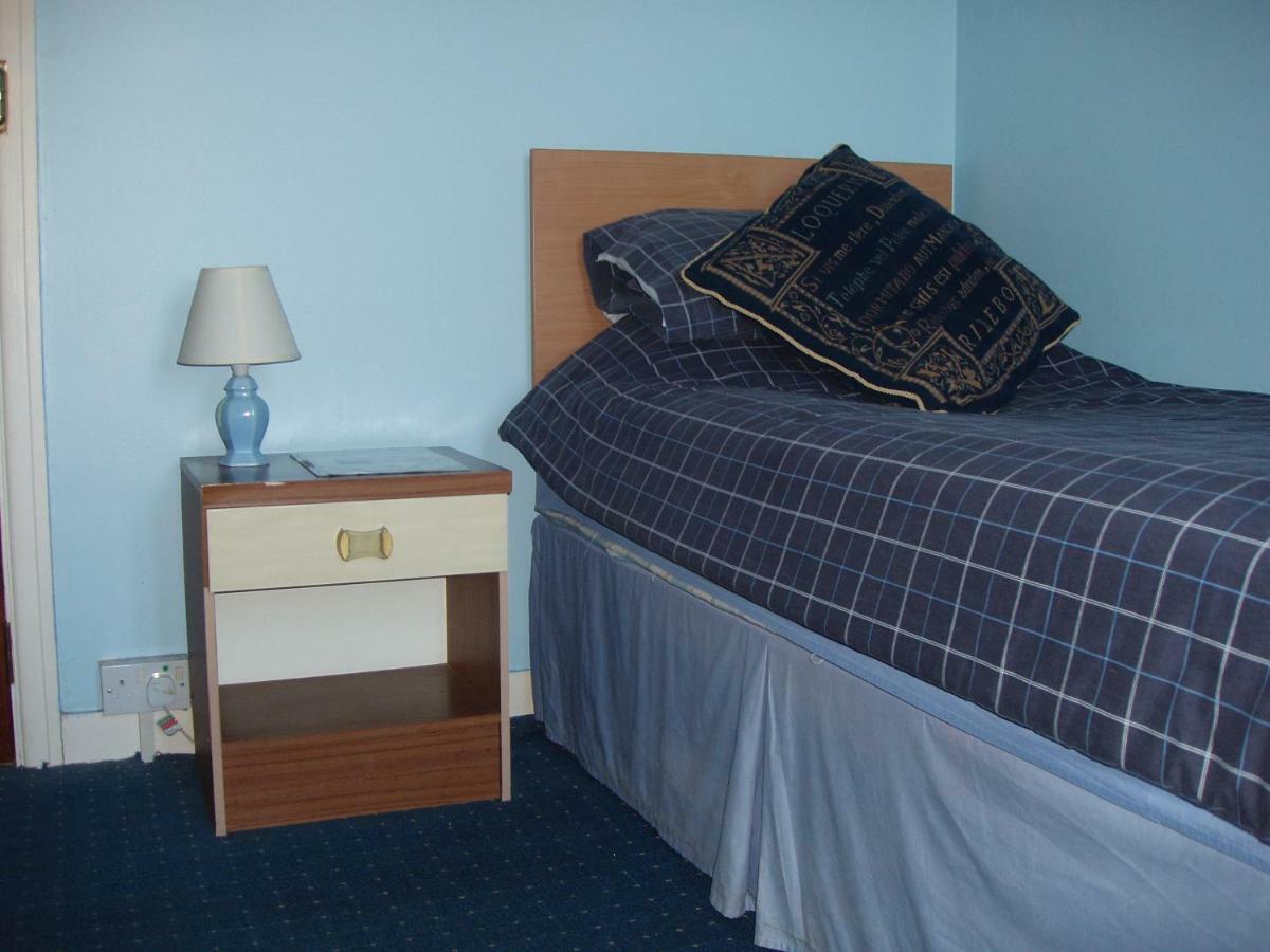 Hotel The Windsor Haverfordwest Zewnętrze zdjęcie